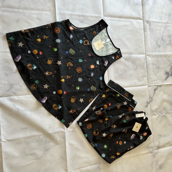 FABLETICS ecosatin crop pants and tank pijama set ✨ - Picture 3 of 12